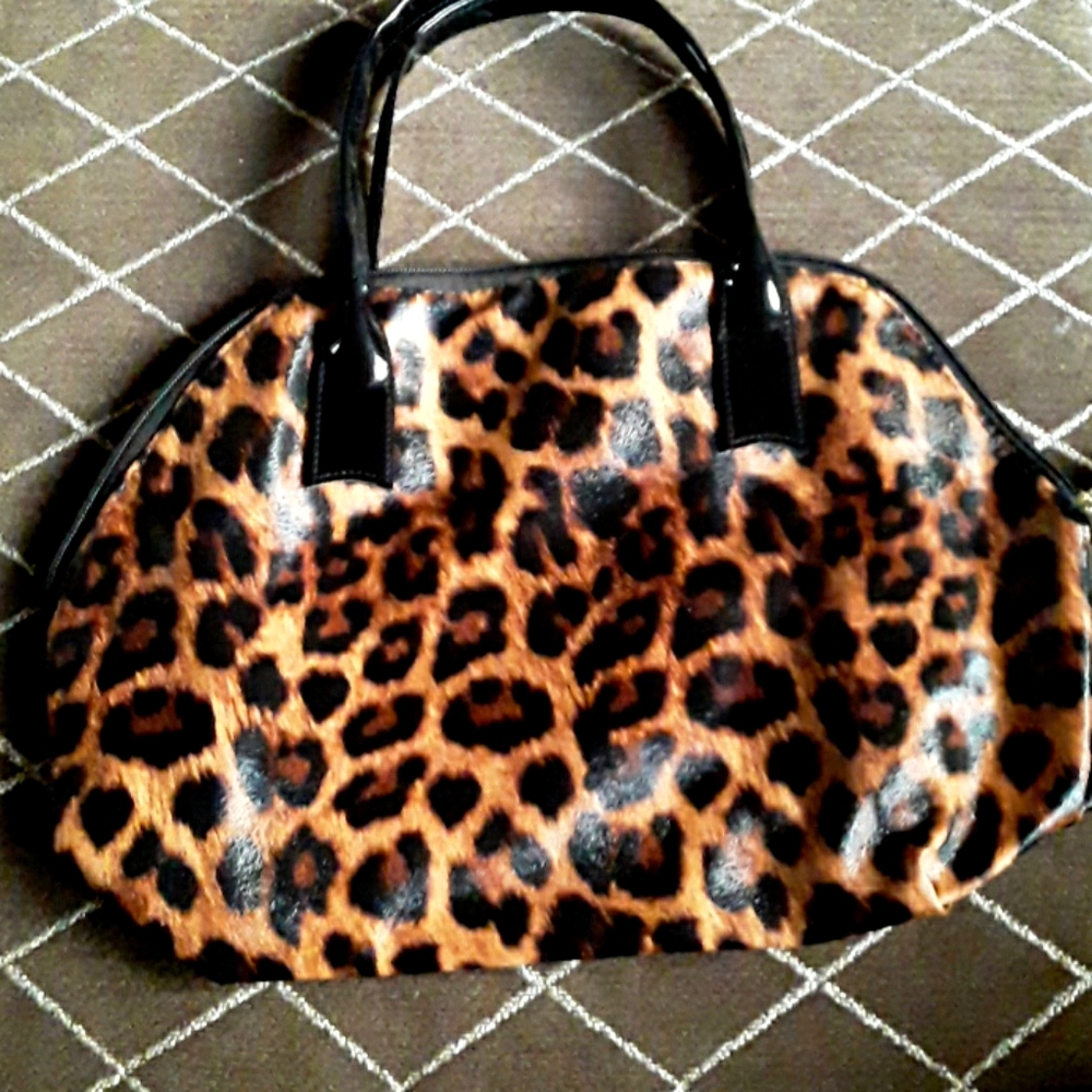 Elizabeth Arden leopard print bag